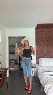 Ellie Thumann feet photo 17