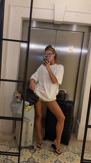 Ellie Thumann feet photo 17