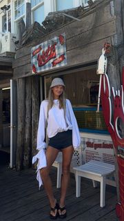 Ellie Thumann feet photo 15