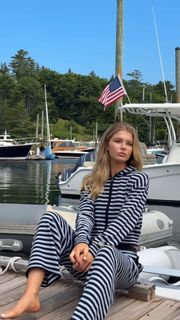 Ellie Thumann feet photo 17
