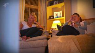 Ellie Warner feet photo thumbnail