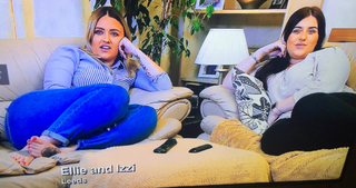 Ellie Warner feet photo thumbnail