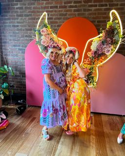 Ellie Warner feet photo thumbnail