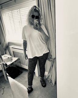 Ellie Warner feet photo 7
