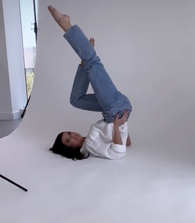 Ellie Zeiler feet photo 4
