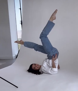 Ellie Zeiler feet photo 3