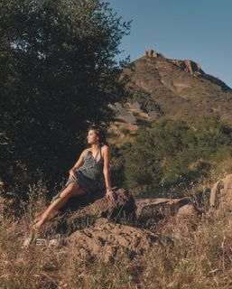 Ellie Zeiler feet photo 18