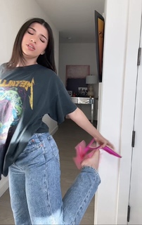 Ellie Zeiler feet photo 6
