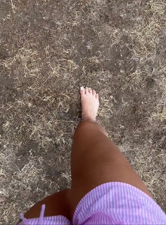 Ellie Zeiler feet photo 3