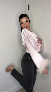 Ellie Zeiler feet photo 13