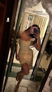 Ellie Zeiler feet photo 4