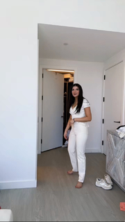 Ellie Zeiler feet photo 10