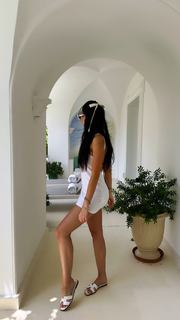 Ellie Zeiler feet photo 2