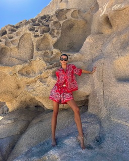 Ellie Zeiler feet photo 11