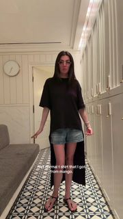 Ellie Zeiler feet photo 3