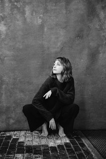 Ellise Chappell feet photo 10