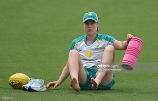 Ellyse Perry feet photo 15