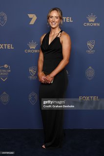 Ellyse Perry feet photo 3