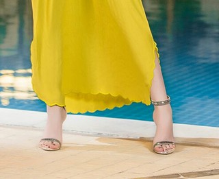 Elnaaz Norouzi feet photo 17