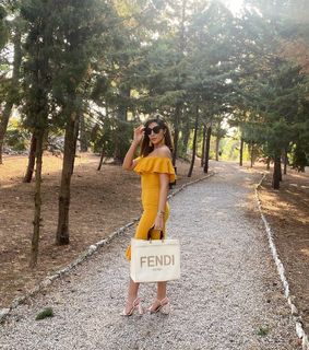 Elnaaz Norouzi feet photo 4