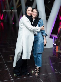 Elnaz Habibi feet photo thumbnail