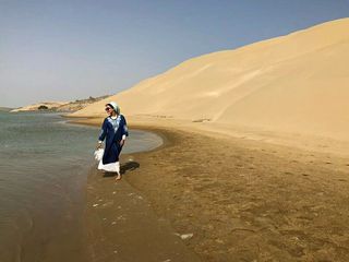 Elnaz Shakerdoost feet photo thumbnail