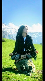 Elnaz Shakerdoost feet photo thumbnail