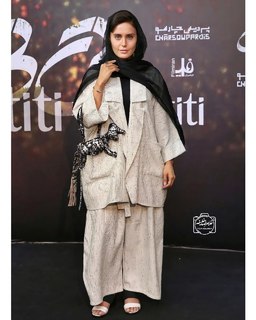 Elnaz Shakerdoost feet photo thumbnail