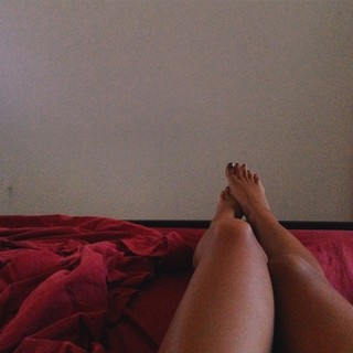 Elodie feet photo thumbnail