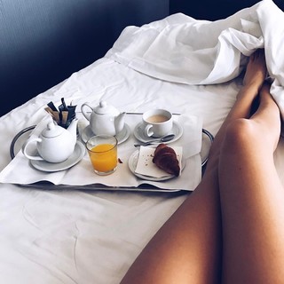 Elodie feet photo thumbnail