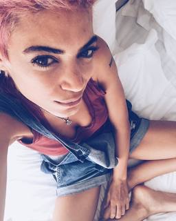 Elodie feet photo thumbnail