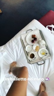 Elodie feet photo thumbnail