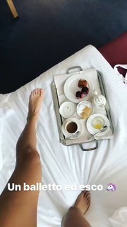 Elodie feet photo thumbnail