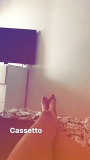 Elodie feet photo thumbnail