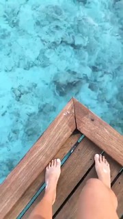 Elodie feet photo thumbnail