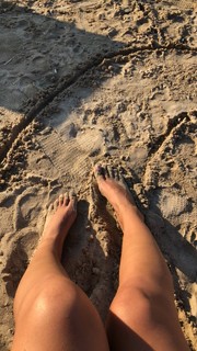 Elodie feet photo thumbnail