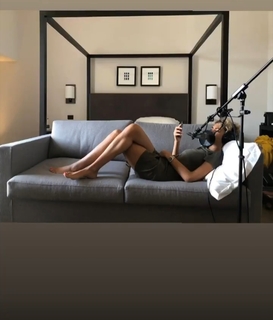 Elodie feet photo thumbnail