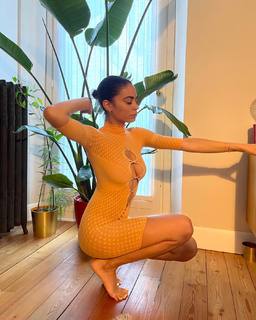 Elodie feet photo thumbnail