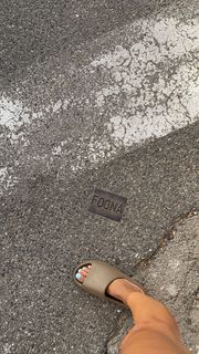 Elodie feet photo thumbnail