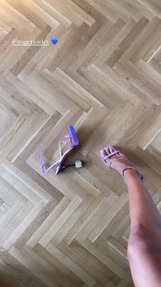 Elodie feet photo thumbnail