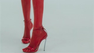 Elodie feet photo thumbnail