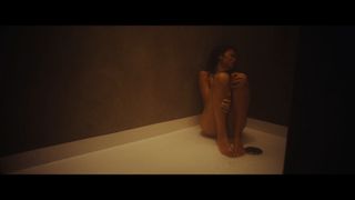 Elodie feet photo thumbnail