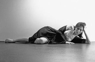 Elodie Yung feet photo thumbnail