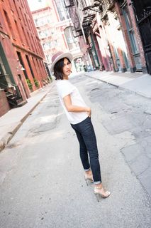 Elodie Yung feet photo thumbnail
