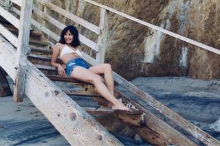 Elodie Yung feet photo thumbnail