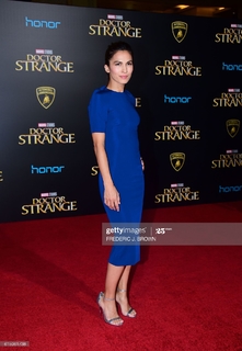 Elodie Yung feet photo thumbnail