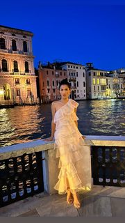 Elodie Yung feet photo thumbnail