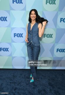 Elodie Yung feet photo thumbnail