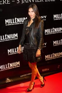 Elodie Yung feet photo thumbnail