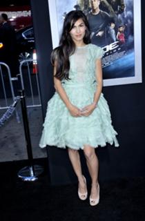Elodie Yung feet photo thumbnail